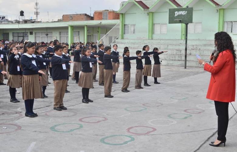 Rinden protesta estudiantes de Toluca como Defensores de los Derechos Humanos