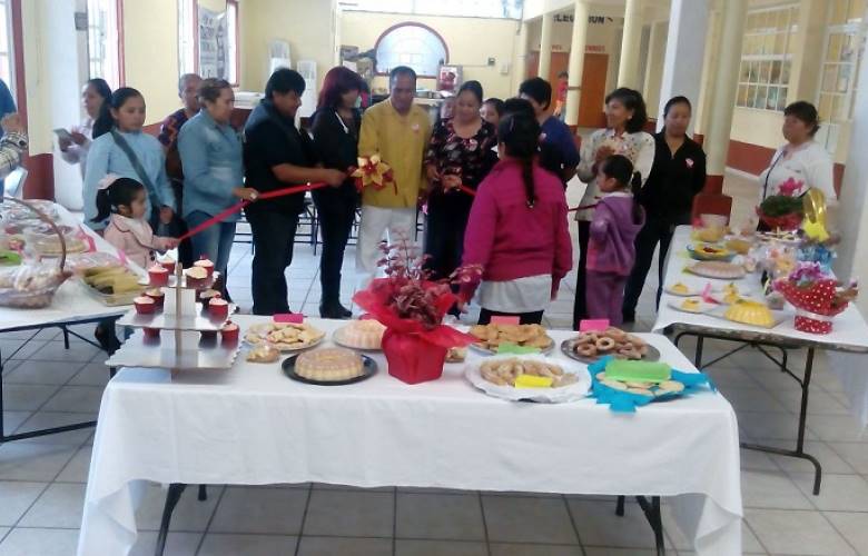 Fomenta Toluca oficios para mujeres
