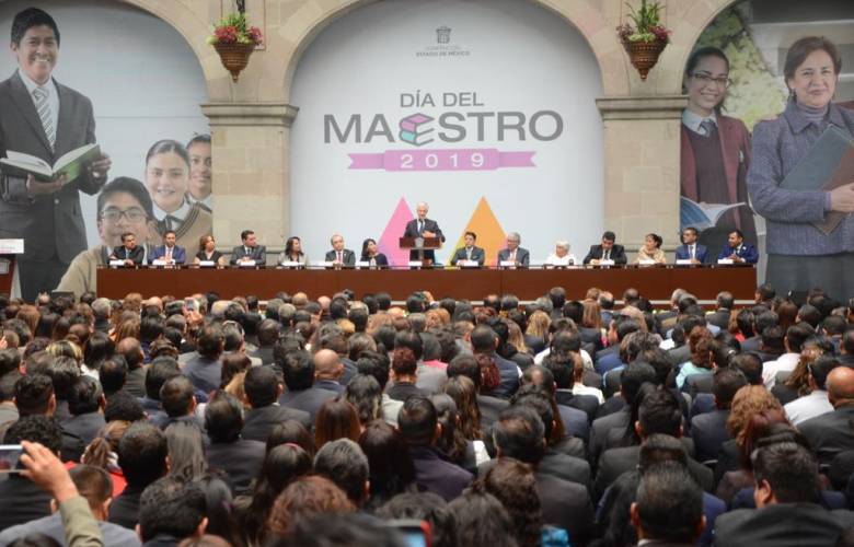Respalda ADMM nueva reforma educativa 