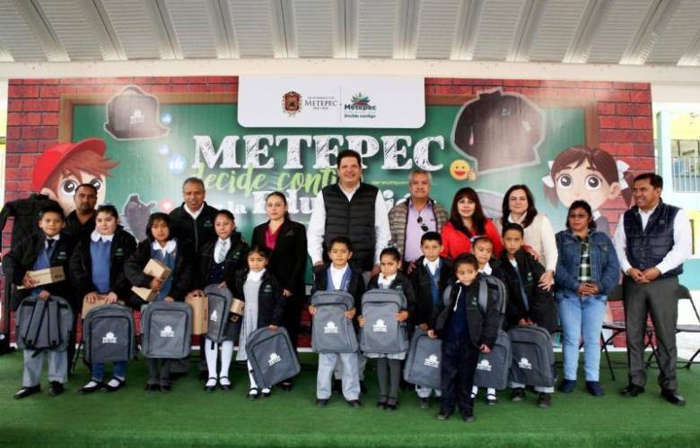 Inicia programa de entrega de paquetes escolares para más de 36 mil 500 estudiantes en Metepec 