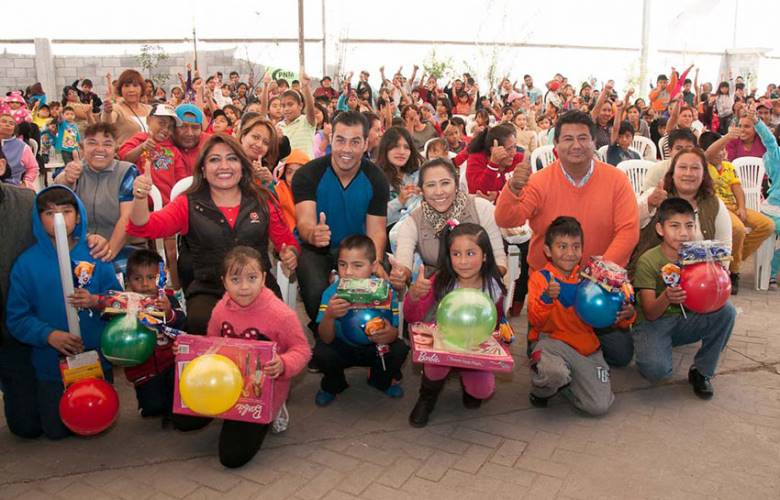 Festeja leticia calderón día de reyes con niñas y niños de valle de chalco solidaridad