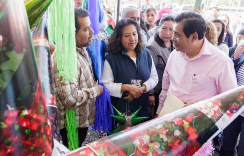 Visita en Neza la Tercer Feria de la Piñata y la Esfera