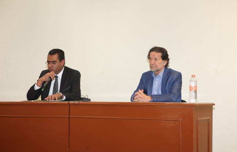 Jorge Zepeda Patterson presentó Los usurpadores en la UAEM