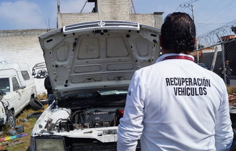 Detienen a 18 personas mediante operativo realizado en el seminario en Toluca