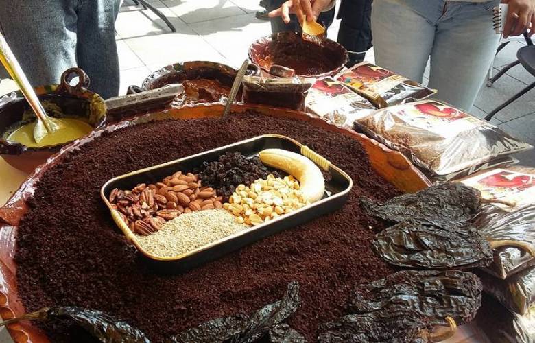3ra Expo Cultural y Gastronómica del Mole San Buenaventura 2018