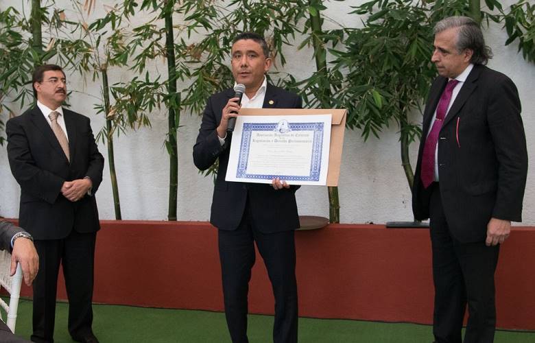Designan a cruz roa consejero honorario de la asociación argentina de ciencias de la legislación y derecho parlamentario