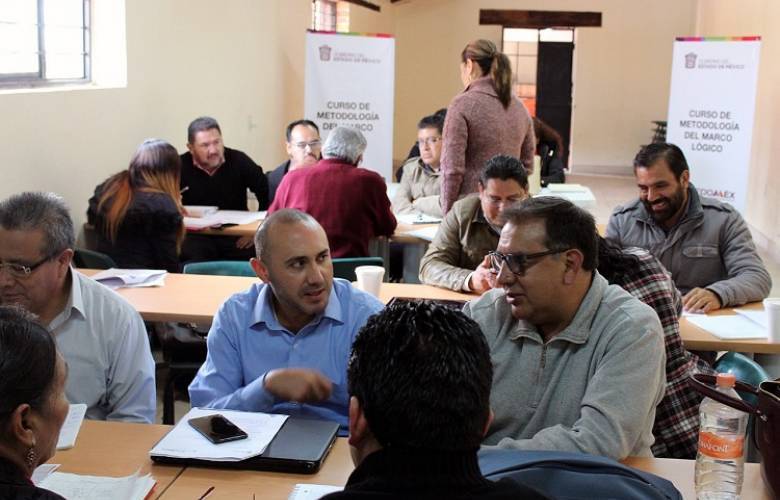 Capacitan a IMEVIS para evaluar sus programas de vivienda