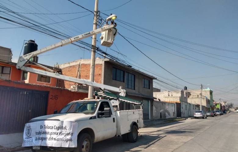 Fortalece Toluca seguridad con calles y avenidas