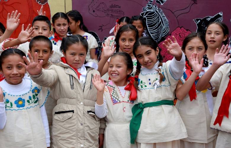 Más y mejor educación al sector indígena del Edoméx 
