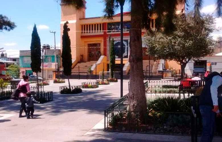 Reubican a tianguistas de capultitlán