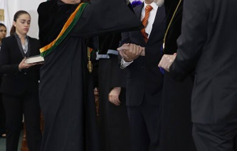 UAEM reconoció con Doctorado Honoris Causa  trayectoria docente y científica de Juan María Parent