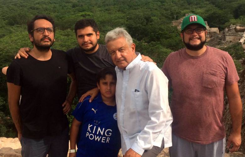 Hijos de AMLO abren fábrica de chocolates