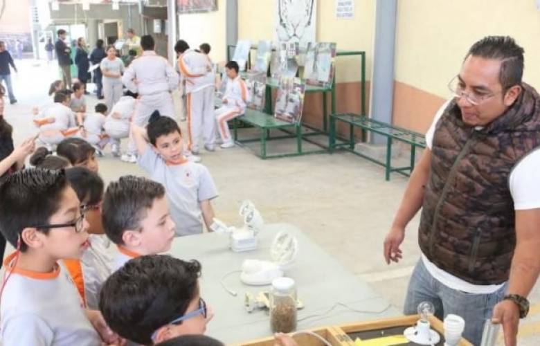 Motivan a estudiantes a utilizar energías alternativas