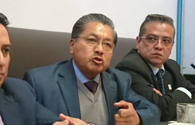 Denuncian agresión sindical a maestros