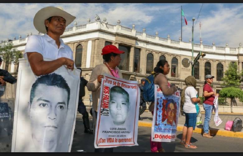 Arrancan familias de ayotzinapa compromisos a la segob; lanzarán búsqueda ciudadana