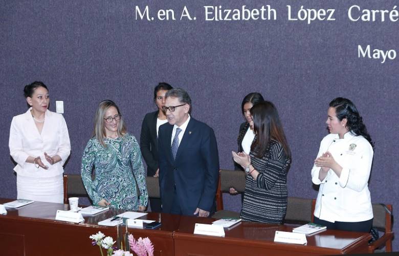 Universitarios están capacitados para detectar oportunidades y responder al entorno: Alfredo Barrera