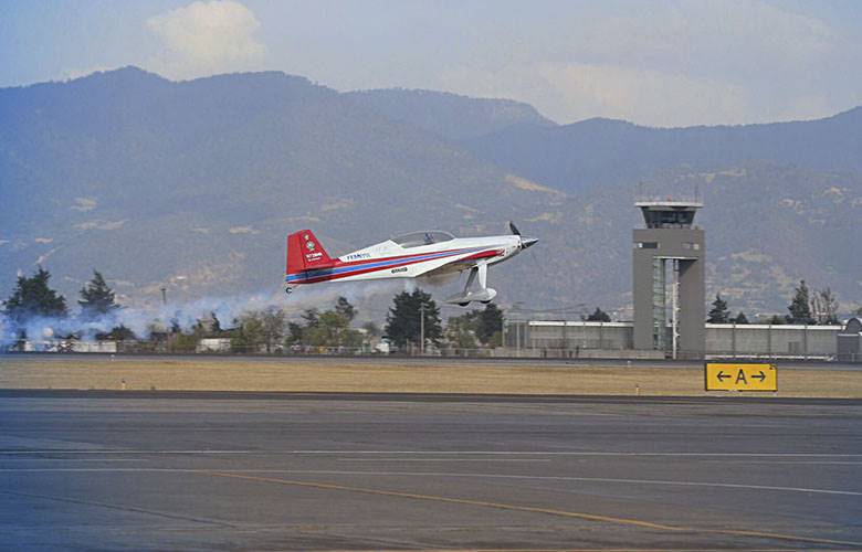 Disfrutan 7 mil mexiquenses festival en aire y tierra en aeropuerto de Toluca