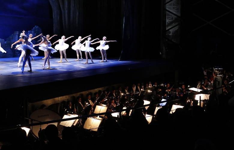 Conquista al público la presentación de 