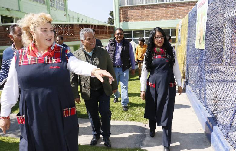  Inauguran obras de infraestructura en beneficio de más de dos mil 500 alumnos en Toluca
