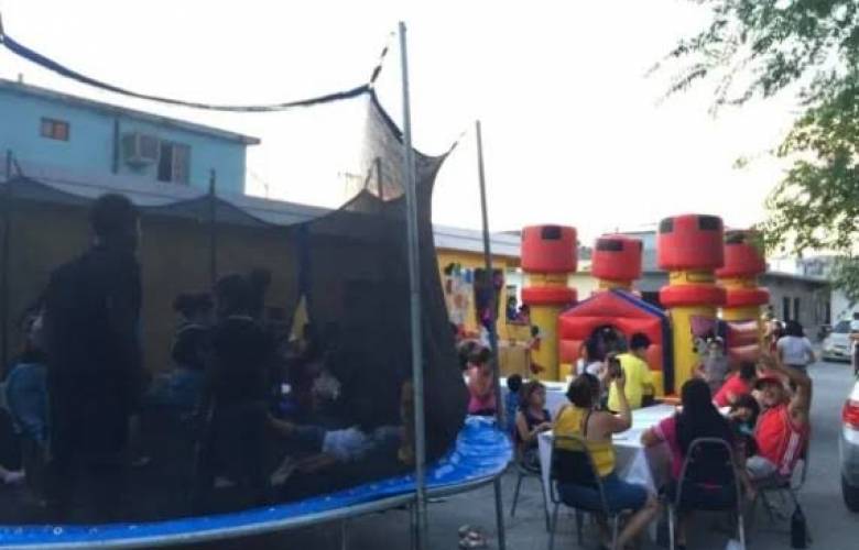 Hace invitación masiva por Facebook para fiesta infantil