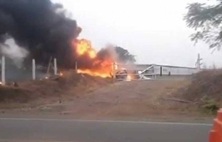 ¡Impactante! Se estrella avioneta en Veracruz y explota 