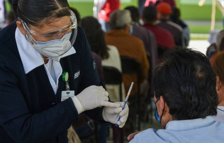 OMS prevé que los más vulnerables al COVID-19 necesitarán refuerzo anual