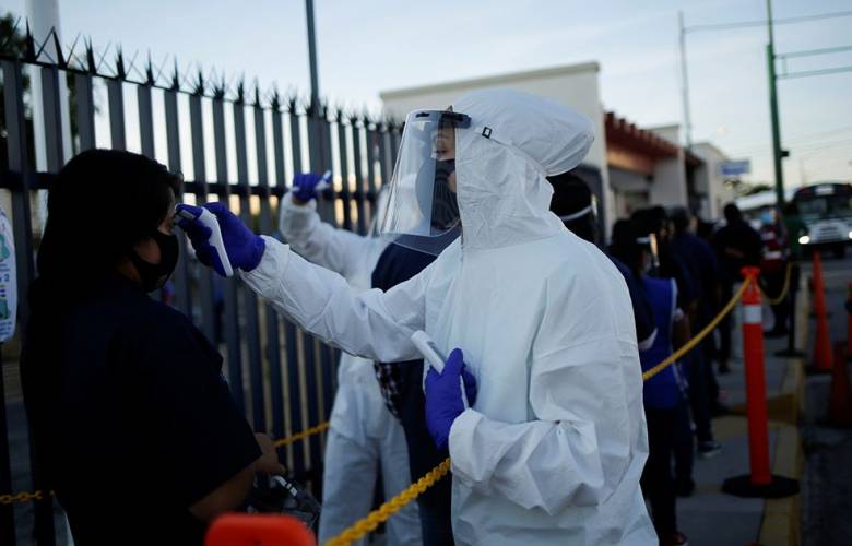 Normalidad llegaría al mundo a finales de 2022, Pfzier