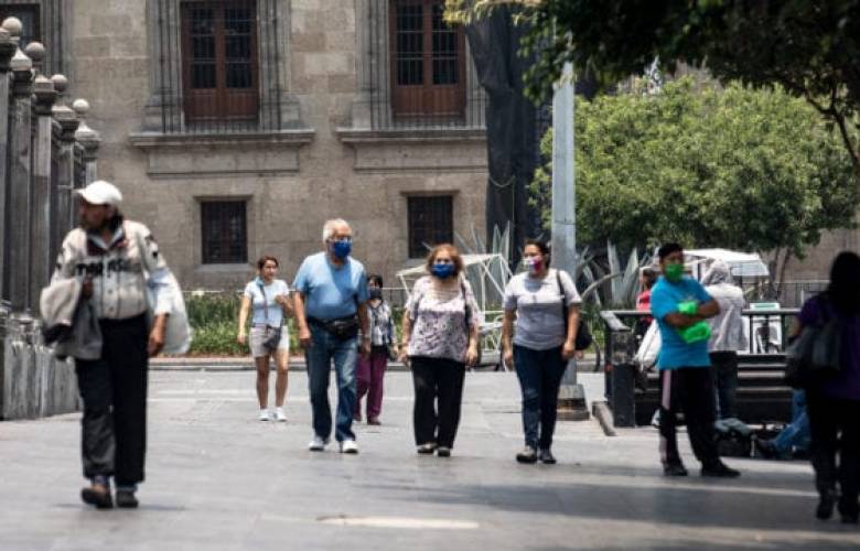 La pandemia de COVID-19 en México lleva 10 semanas a la baja