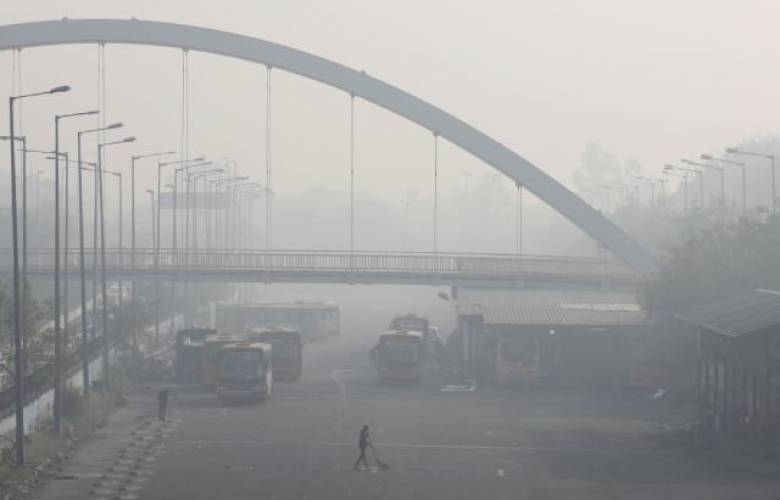 Por alta contaminación, Nueva Delhi cierra escuelas indefinidamente 