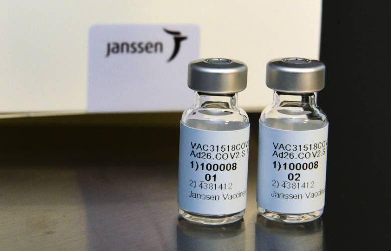 Vacuna Johnson&Johnson es mucho menos efectiva ante variantes del virus