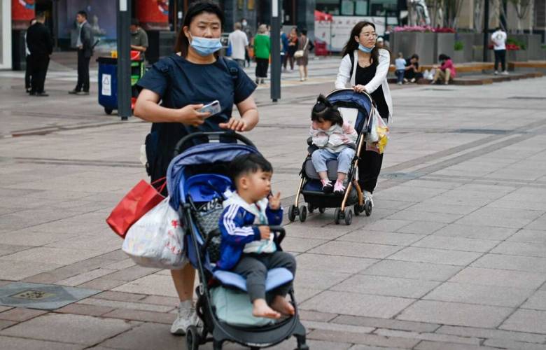 China permitirá a parejas tener hasta tres hijos debido a su crisis de natalidad 