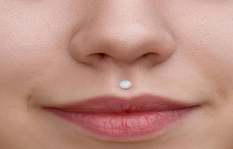  ¡Cuidado! reto en TikTok que implica colocarse un piercing falso