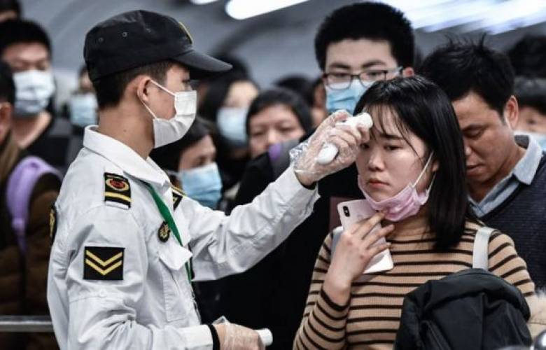 1,500 estudiantes fueron confinados debido a un brote de COVID-19 en China