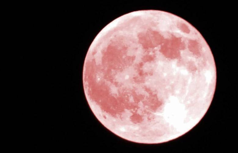 Superluna rosa en el mes de abril de 2021