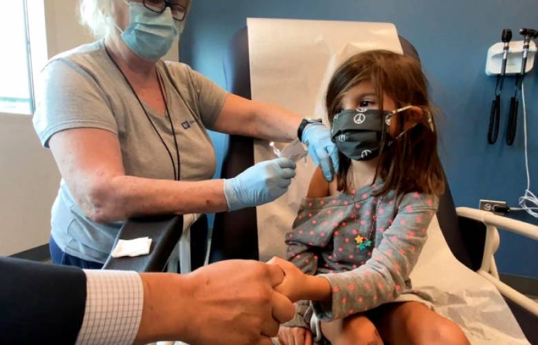 Panel asesor de la FDA recomienda vacuna Covid de Pfizer para niños de 5 a 11 años