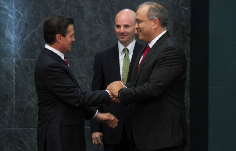 Ordenan capturar a Treviño, exdirector de Pemex, al no presentarse