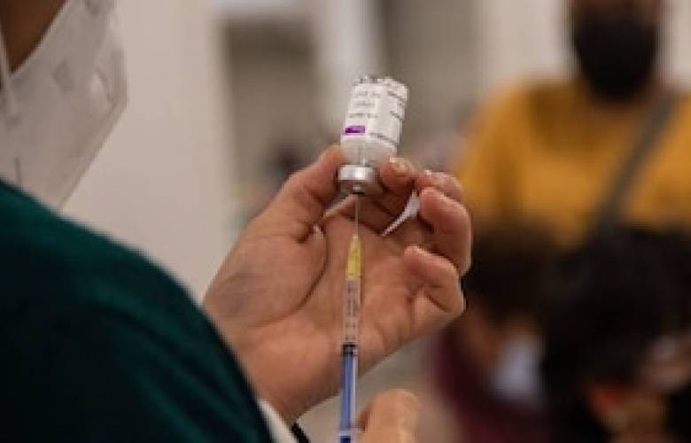 Dosis de refuerzo vacuna Covid será universal: AMLO