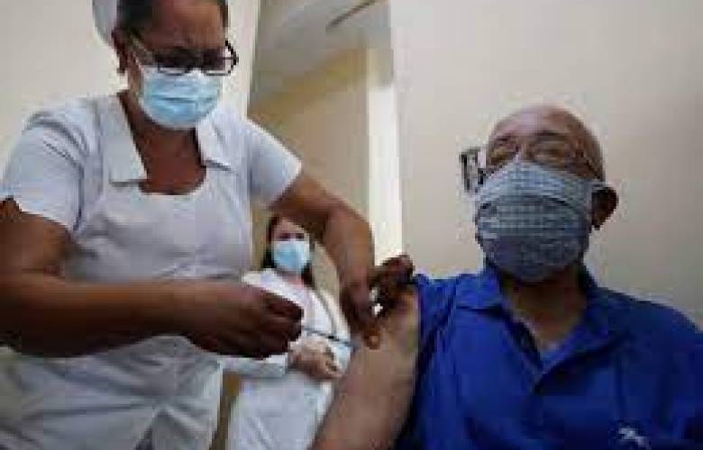 Una dosis adicional de la vacuna COVID-19 podría proteger a receptores de trasplantes