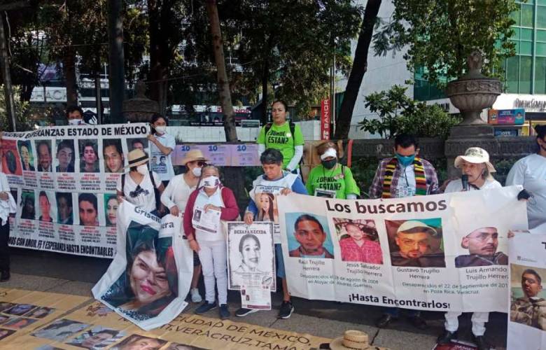 Madres de desaparecidos marchan en la CDMX; exigen justicia para sus hijos y familias