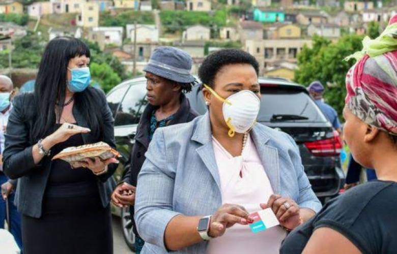 Sudáfrica vuelve a restricciones por aumento de contagios por COVID-19