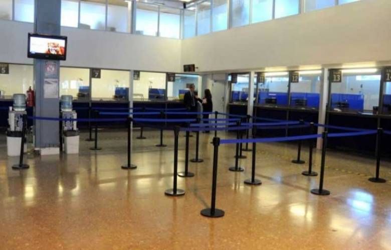 Cierran 867 sucursales de banco y cancelan un millón mas de tarjetas