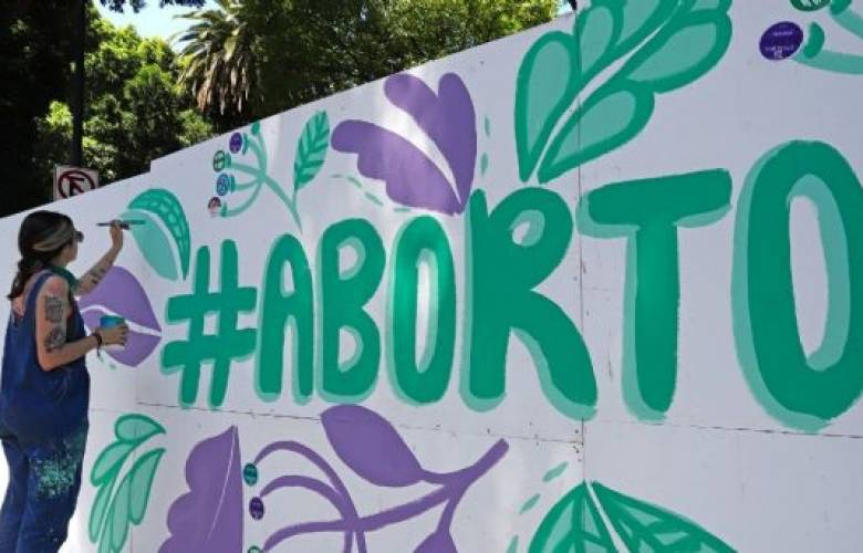 ¿Los médicos podrán negarse a practicar el aborto en México?