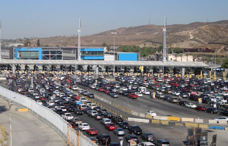 EU impulsa reactivación económica; reabre frontera a viajes no esenciales.