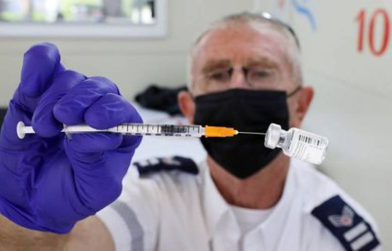 Tercera dosis de la vacuna Pfizer aumenta la protección contra variante Delta