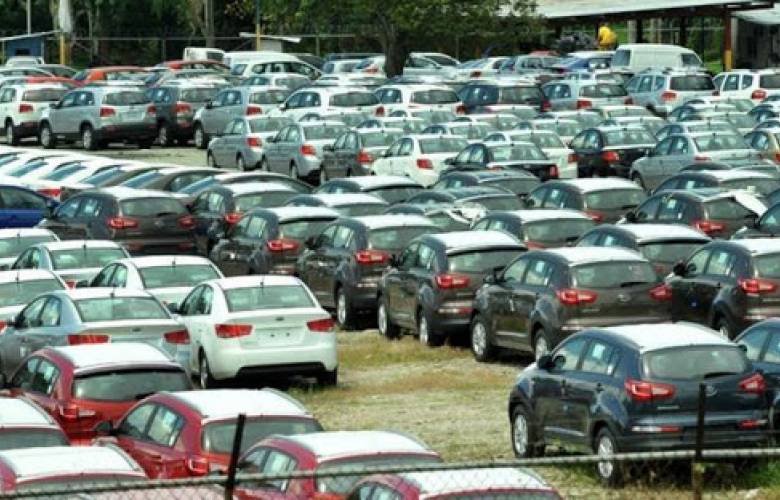 Panamá: Sin orden judicial, subastan vehículos de empresarios mexicanos