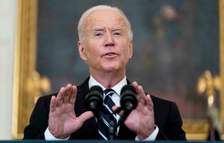 Biden confía en pruebas caseras de Covid, mismas que escasean en las farmacias 