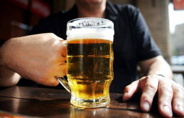 Estudio: uno de cada 25 casos de cáncer está vinculado al consumo de alcohol