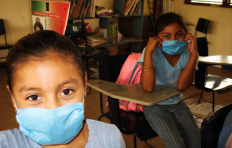 Niños deben usar cubrebocas para protegerse de Covid