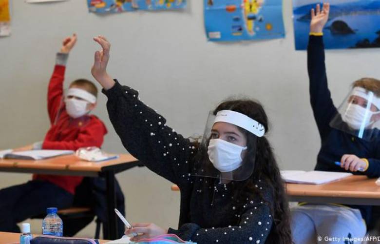 Iglesia dice si a regreso a clases, pero pide estrategia de cuidados efectivos