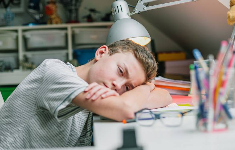 Estudio advierte que los síntomas neurológicos y psiquiátricos por COVID-19 son cada vez más frecuentes